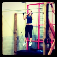 Angie - Under grip jumping pull ups